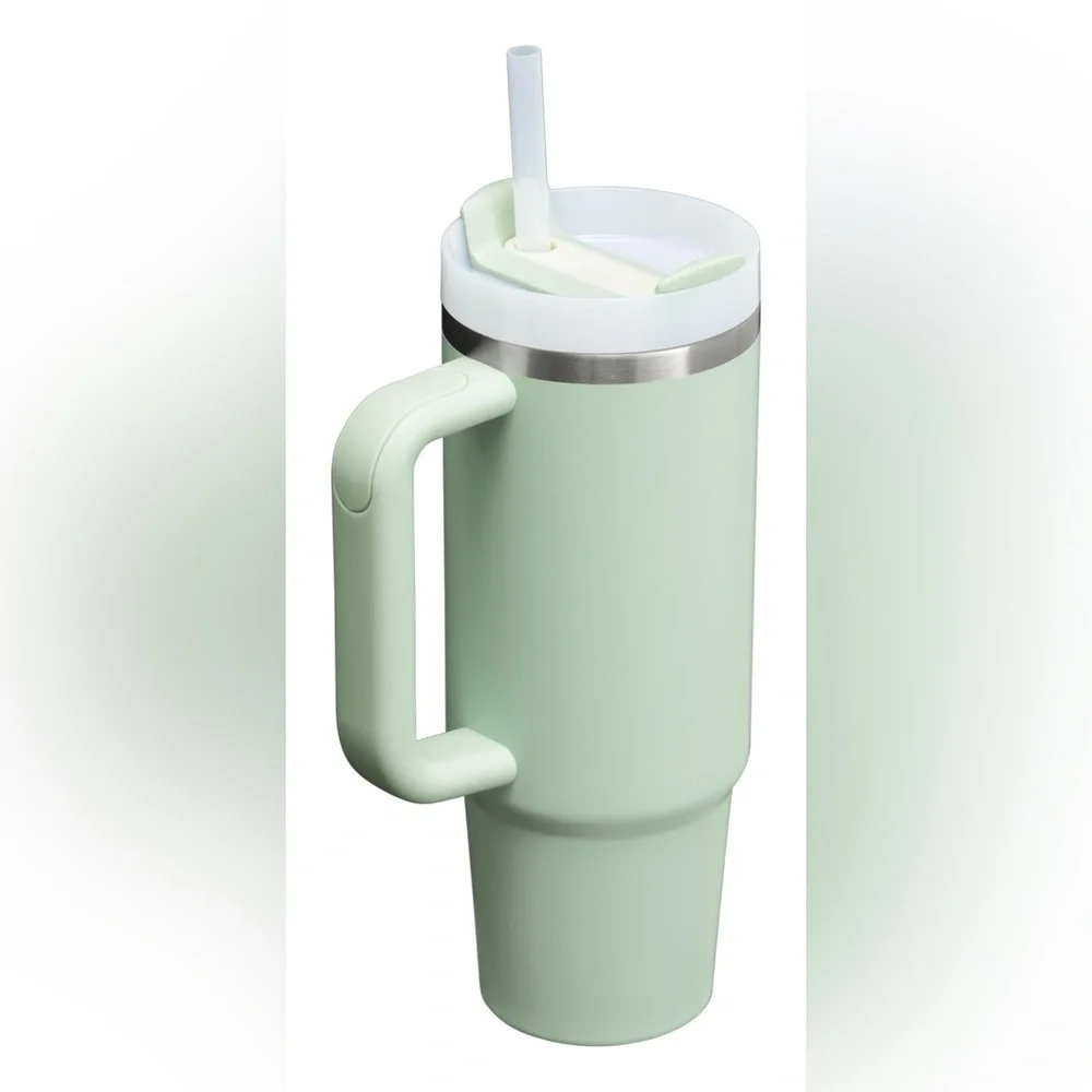 NWT Stanley 40oz in Matcha Cream - Picture 3 of 3